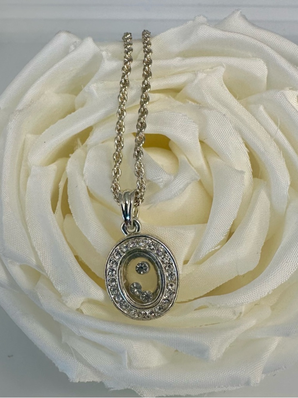 Oval CZ Crystal Pendant Necklace – Dancing Diamond Center Stones